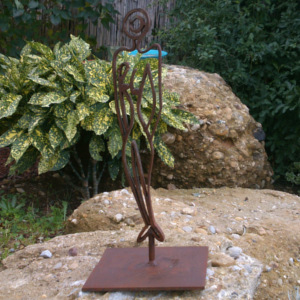 estatua señora de hierro 2